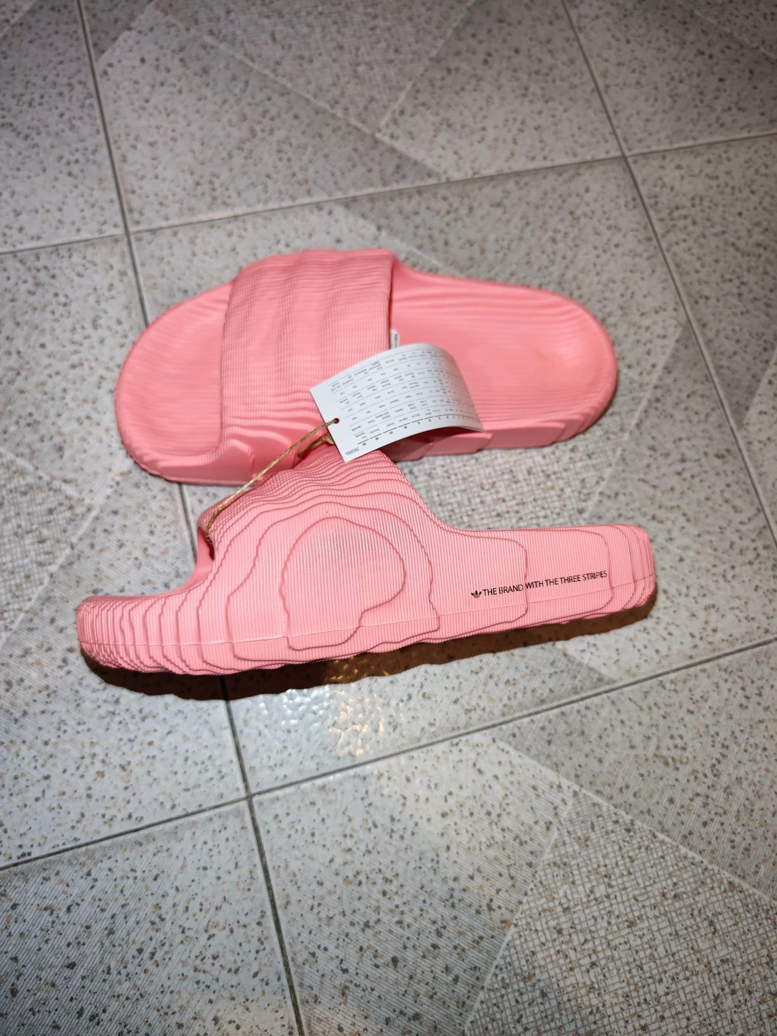 Chanclas rosas Adidas Adilette 24 talla 39 – photo 2